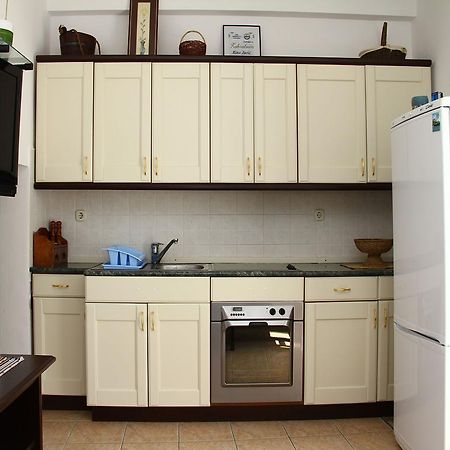 Holiday Home Blaz Primosten Ruang foto