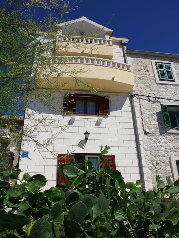 Holiday Home Blaz Primosten Ruang foto